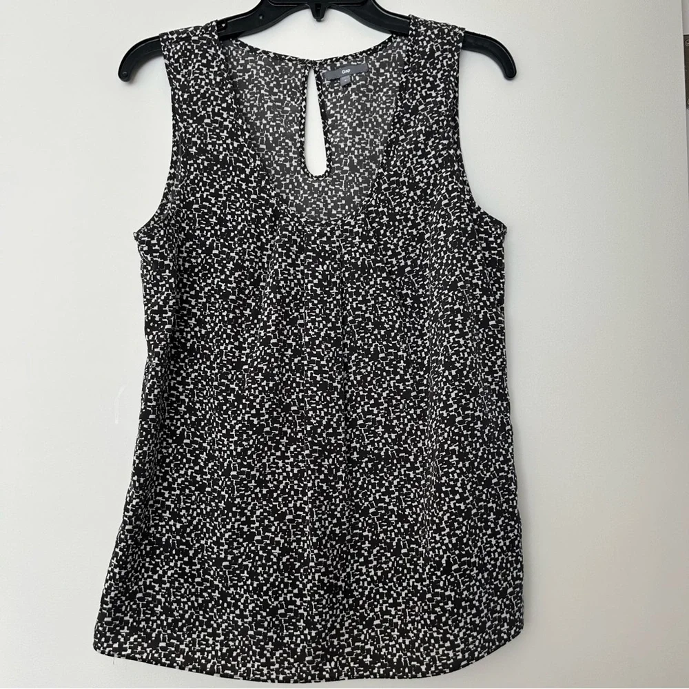 GAP Womens Sleeveless Geo Print Blouse